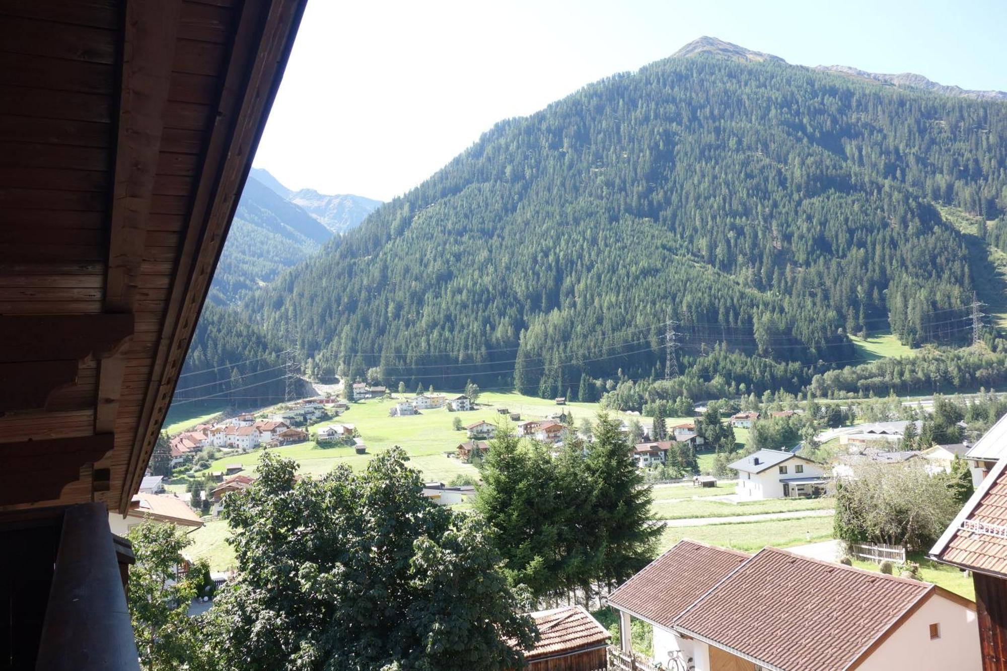Ferienwohnung Brunnenhof Pettneu am Arlberg Zimmer foto